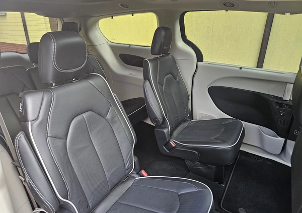 Chrysler Pacifica cena 252027 przebieg: 6025, rok produkcji 2023 z Złoty Stok małe 497
